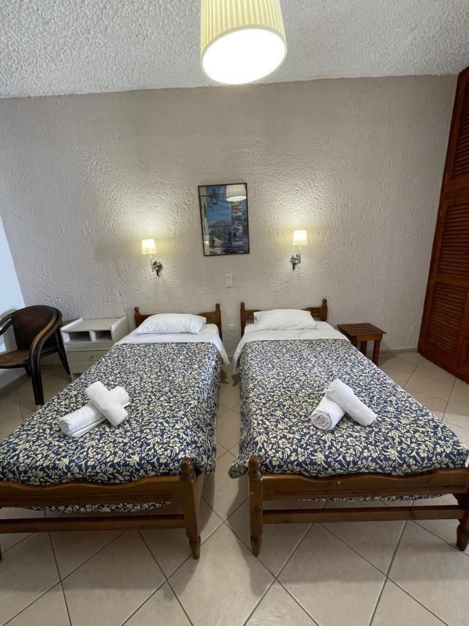 Yannis Apartments Барбати Екстериор снимка