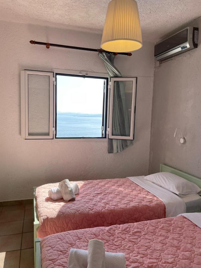 Yannis Apartments Барбати Екстериор снимка