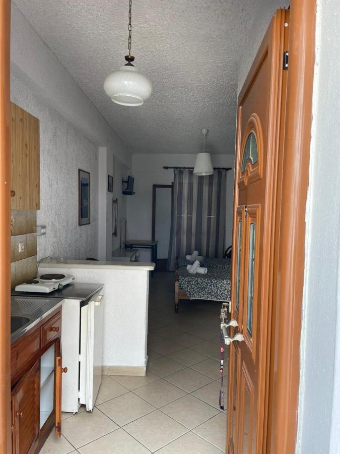 Yannis Apartments Барбати Екстериор снимка