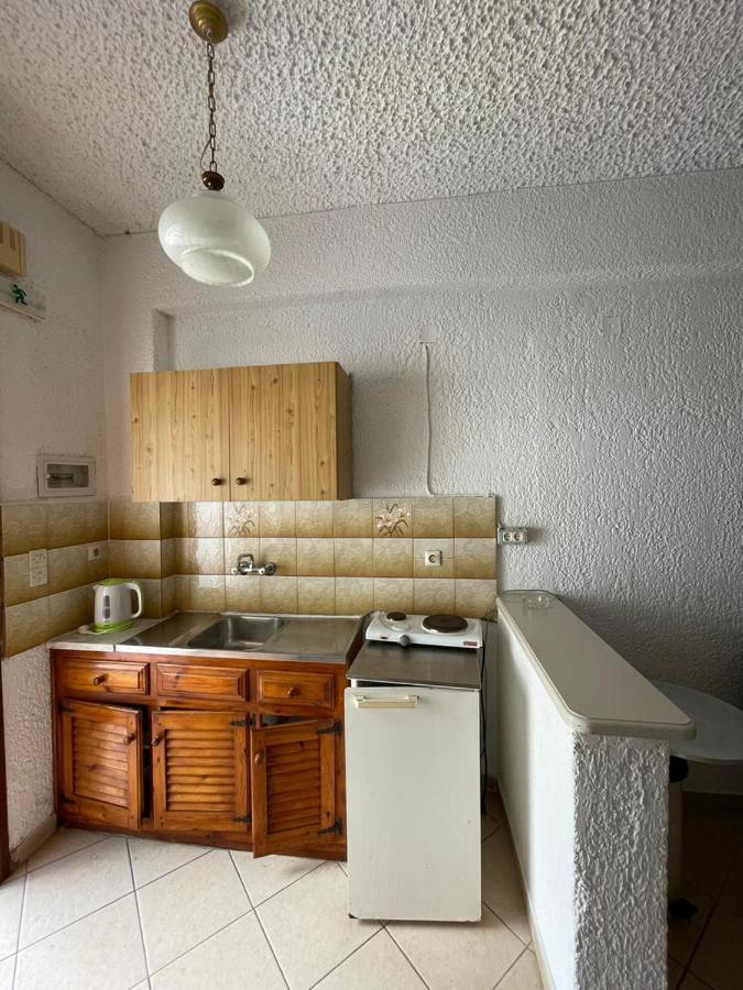 Yannis Apartments Барбати Екстериор снимка