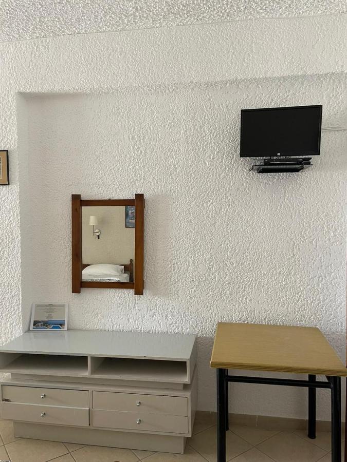 Yannis Apartments Барбати Екстериор снимка