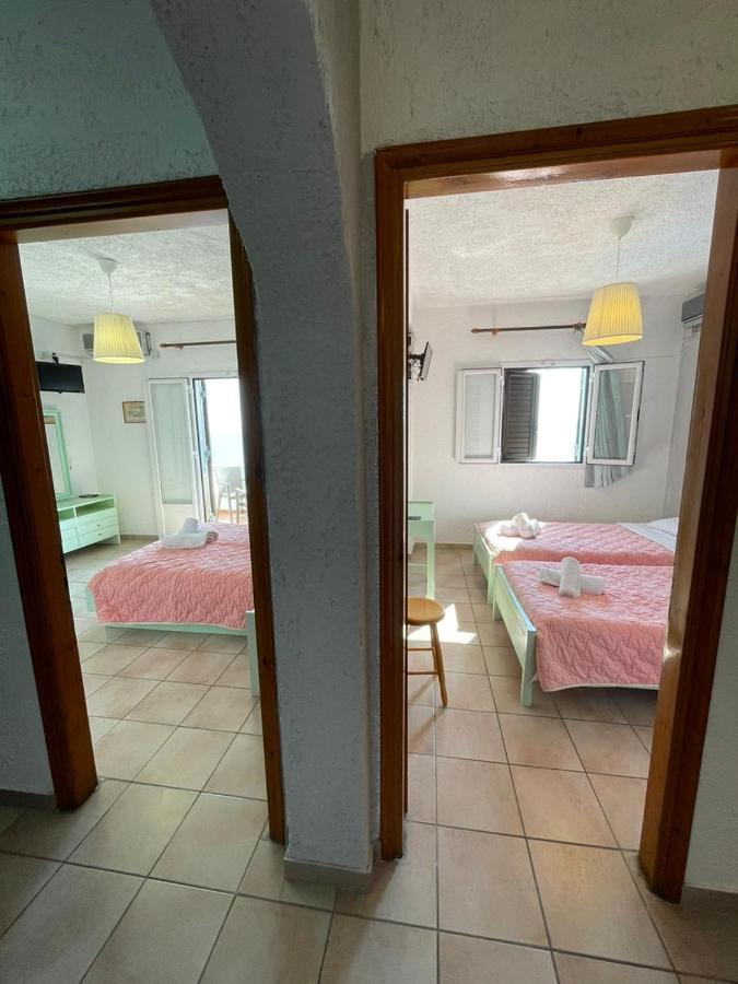 Yannis Apartments Барбати Екстериор снимка